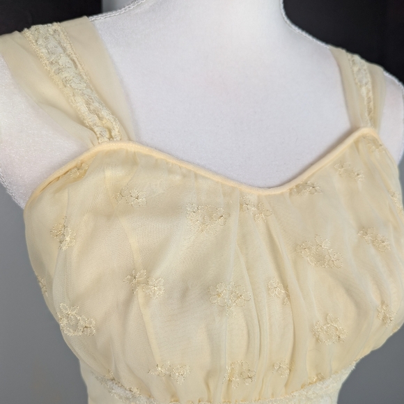 Vintage yellow dress - Picture 3 of 11